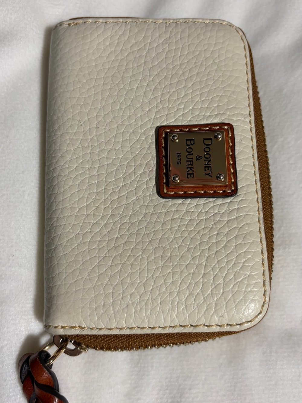 Dooney & Bourke Pebble Grain Medium Zip Around Wallet Clutch Bone Color